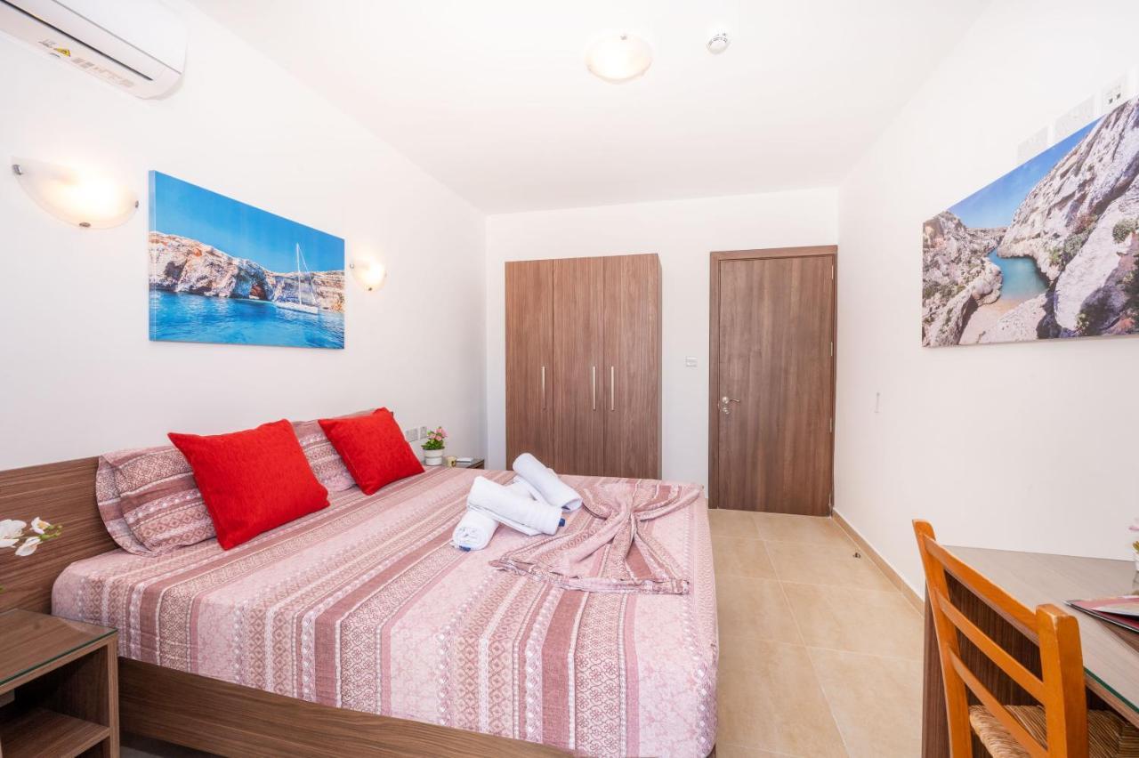 Sea Bliss Apartments With Terrace Just Off Seafront In St Paul'S Bay - By Getawaysmalta St. Paul's Bay Exteriér fotografie
